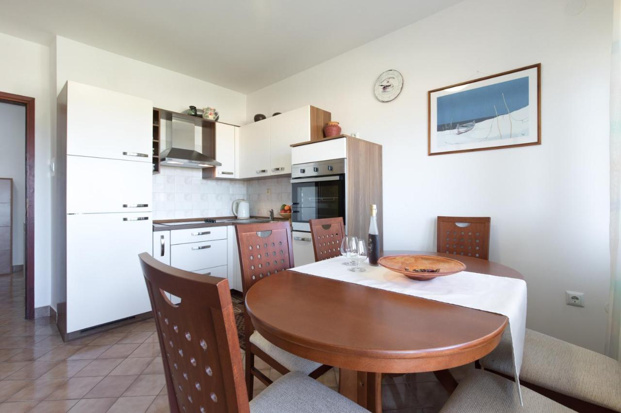 Apartmani Paradiso Krk Town Exterior foto